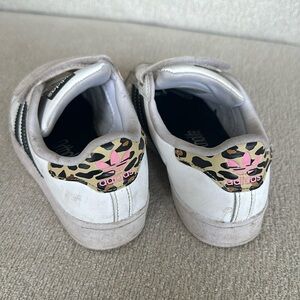 Adidas Superstars w/Leopard detail